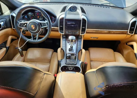 2017 Porsche Cayenne z USA, uszkodzony, nr VIN WP1AA2A26HKA92064